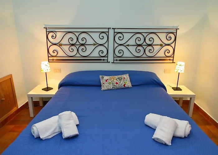 Porto Salvo - By Vacation Service